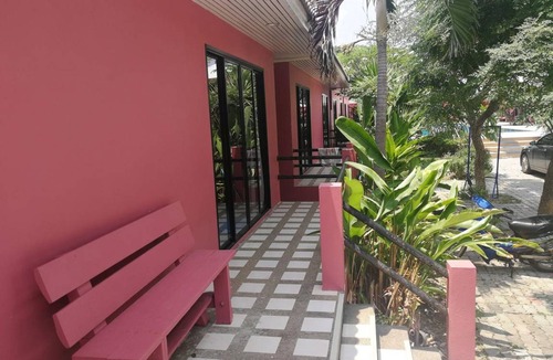 Sam Roi Yot Hotel | 40 m² Hotel ∙ 6 guests