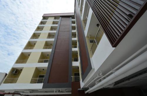 Nong Bon Hotel | 42 Place