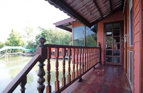 Bang Len Hotel | 43 m² Hotel ∙ 4 guests