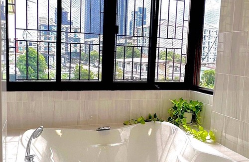 Phra Khanong Hotel | 45 m² Hotel ∙ 10 guests