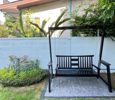 Suan Luang House | 5 beds private garden resort 452sqm Pet relax