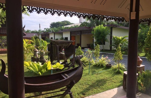 Tha Muang Hotel | 50 m² Hotel ∙ 7 bedrooms ∙ 10 guests