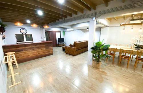 Chom Phon House | 500 m² House ∙ 4 bedrooms ∙ 9 guests