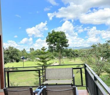 Li Hotel | 549 Resort & Cafe Lamphun