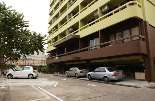 Khlong Tan Nuea Apartment | 55 m² Apartment ∙ 2 guests