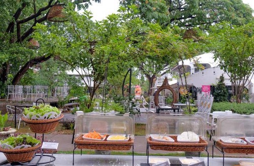 Chomphu Hotel | 55 m² Hotel ∙ 127 guests