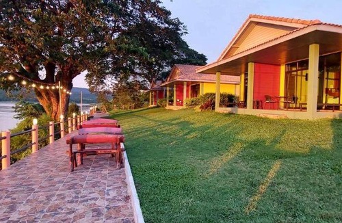 Khong Chiam Resort | 55 m² Resort ∙ 2 bedrooms ∙ 10 guests