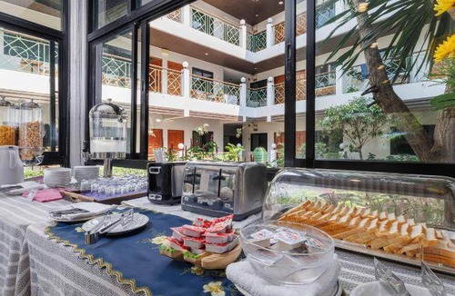 Bang Phlat Hotel | 56 m² Hotel ∙ 127 guests