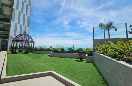 South Pattaya Apartment | 59th Floor Best Infinity Pool 5 Star Room At Beach