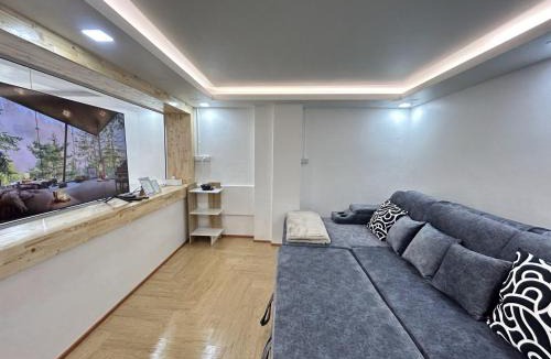 Hat Yai House | 5BR Villa, 6min to Lee Garden, with Pool&Gym,18 PAX - StarLight
