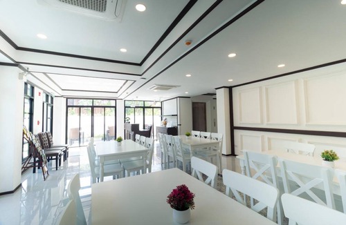 Wua Lai Hotel | 60 m² Hotel ∙ 4 guests