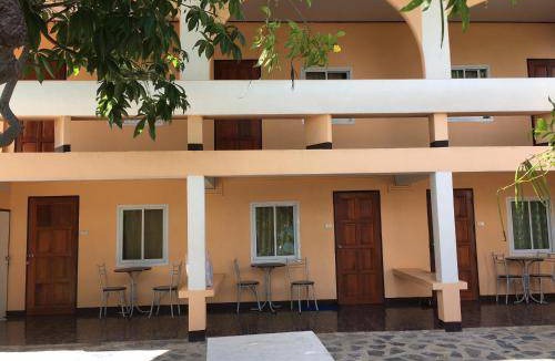 Ko Sichang Resort | 60 m² Resort ∙ 5 guests