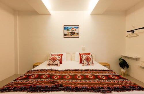 Hin Lek Fai Resort | 60s Town