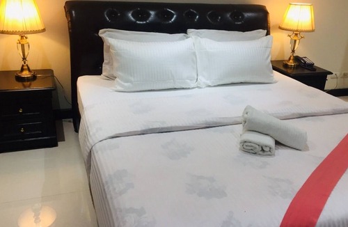 Ploenchit Apartment | 69 square meter one bedroom apartment brand new