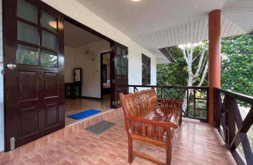 Chumphon Hostel | 70 m² Hostel ∙ 4 guests