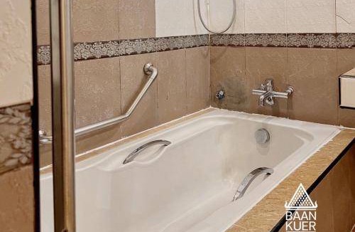 Nai Mueang Hotel | 70 m² Hotel ∙ 2 bedrooms ∙ 5 guests