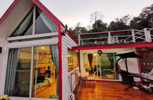 Song Phi Nong House | 70 m² House ∙ 2 bedrooms ∙ 4 guests