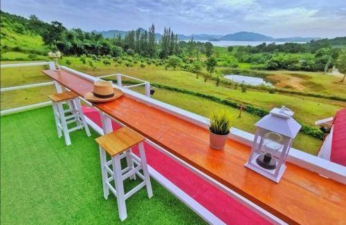 Song Phi Nong House | 70 m² House ∙ 2 bedrooms ∙ 4 guests