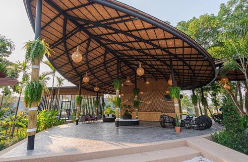 Song Phi Nong Resort | 70 m² Resort ∙ 2 bedrooms ∙ 5 guests