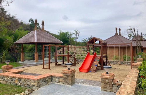 Mae Chan Hotel | 75 m² Hotel ∙ 3 bedrooms ∙ 6 guests