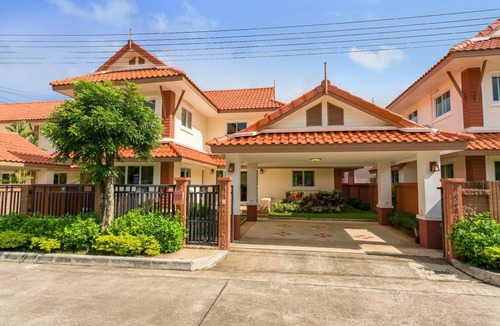Bang Sare Resort | 750 m² Resort ∙ 7 bedrooms ∙ 127 guests