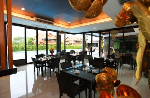 Bang Sare Resort | 750 m² Resort ∙ 7 bedrooms ∙ 127 guests