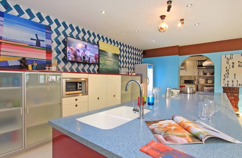 Pratumnak Hill House | 8 Bedroom Villa - Private Pool & Gym