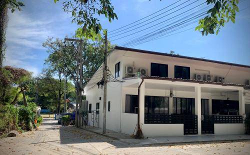 Rayong House | 80 m² House ∙ 3 bedrooms ∙ 8 guests