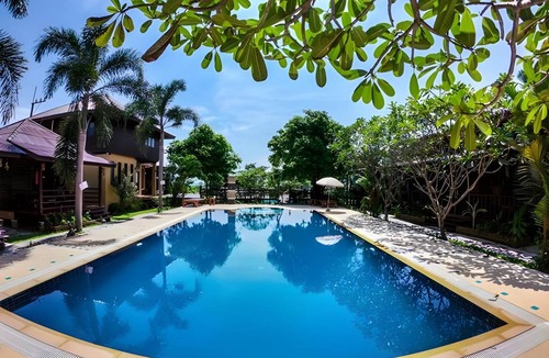Khlong Khut Resort | 80 m² Resort ∙ 2 bedrooms ∙ 12 guests