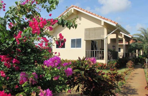 Sathing Phra Resort | 80 m² Resort ∙ 2 bedrooms ∙ 9 guests