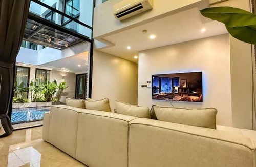 Khlong Tan Nuea Villa | 800 m² Villa ∙ 7 bedrooms ∙ 19 guests