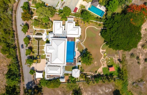 Hua Hin Villa | 859 m² Villa ∙ 7 bedrooms ∙ 20 guests