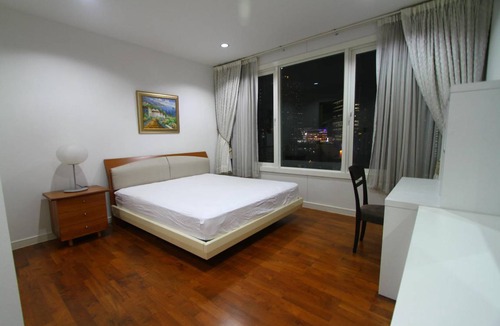 Khlong Tan Apartment | 90 m² Apartment ∙ 2 bedrooms ∙ 4 guests