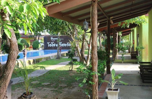 Khao Chaison Resort | 90 m² Resort ∙ 7 guests