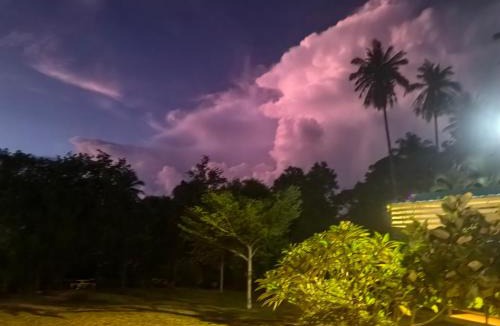 Nong Chaeng Bed & Breakfast | 99 Beachfront Resort