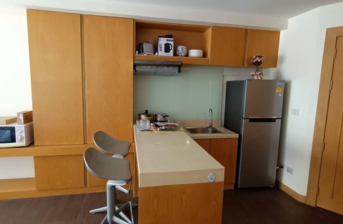 Nong Bon Apartment | A Bedroom and Den next to MRT