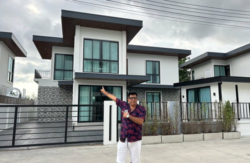 Huai Yai Villa | A luxury Pool villa for Friends & Family 5 Bedrooms pet friendly