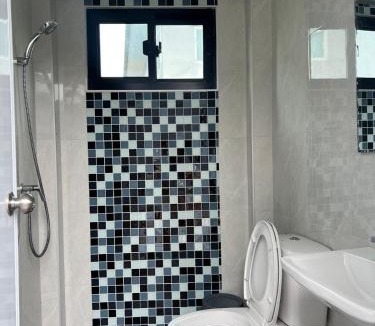 Bang Pa-in House | A single house on the corner for privacy