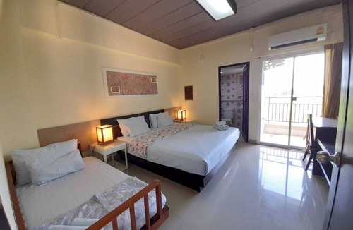 Bang Bua Thong Hotel | AA Resort Hotel
