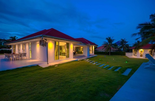 Khao Tao Villa | Amazing Private 6 Bedroom Pool Villa (EG60)