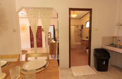 Wok Tum House | Amsterdam House - Hin Kong - Double King Bed - 4K SmartTV