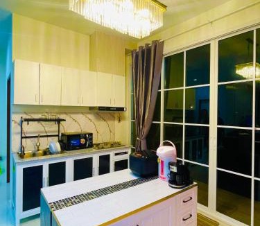 Lumphli Villa | Anny poolvilla 5 bedroom ATV free