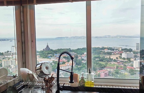 North Pattaya Apartment | Art Under the Clouds 32nd floor sea view SuperHost