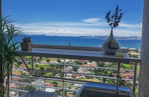 North Pattaya Apartment | Art Under the Clouds 32nd floor sea view SuperHost
