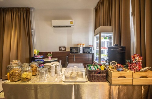 Bang Phlat Hotel | At 42 Residence