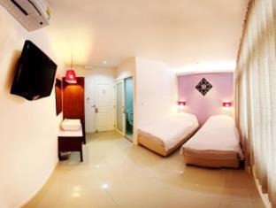 Maha Phruttharam Hostel | At Hua Lamphong Hotel