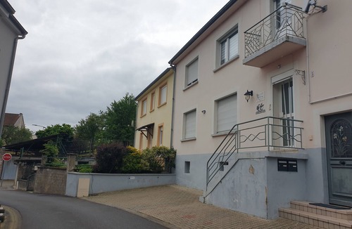 Farschviller Apartment | Attractive 3-room apartment with private terrace.