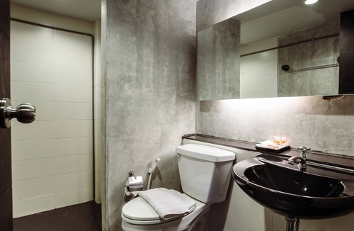 Chang Phueak Hotel | B2 Black Business & Budget Hotel