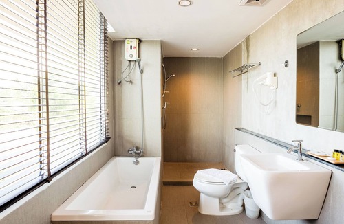 Na Chom Thian Hotel | B2 Sea View Pattaya Boutique & Budget Hotel