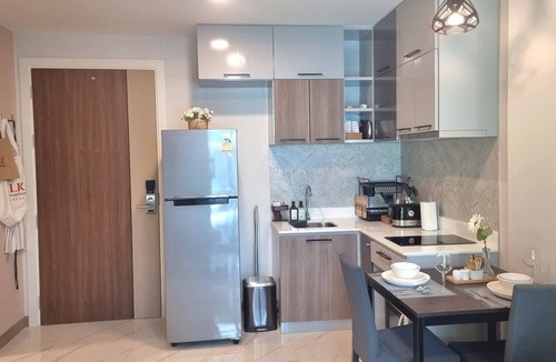 Ao Nang Apartment | B505-Top Floor Pool View 1 Bedroom 300m Walk To Ao Nang Beach